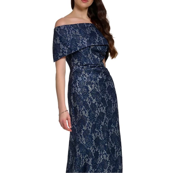 VINCE CAMUTO
Women's Off-The-Shoulder
Sequin Lace Column Gown size 8 blue silver - Picture 8 of 12